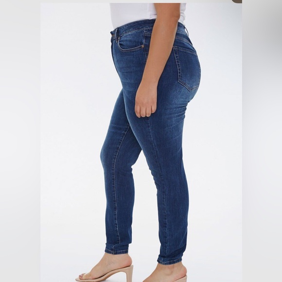 Plus Size High-Rise Skinny Jeans 👖 - Picture 7 of 13